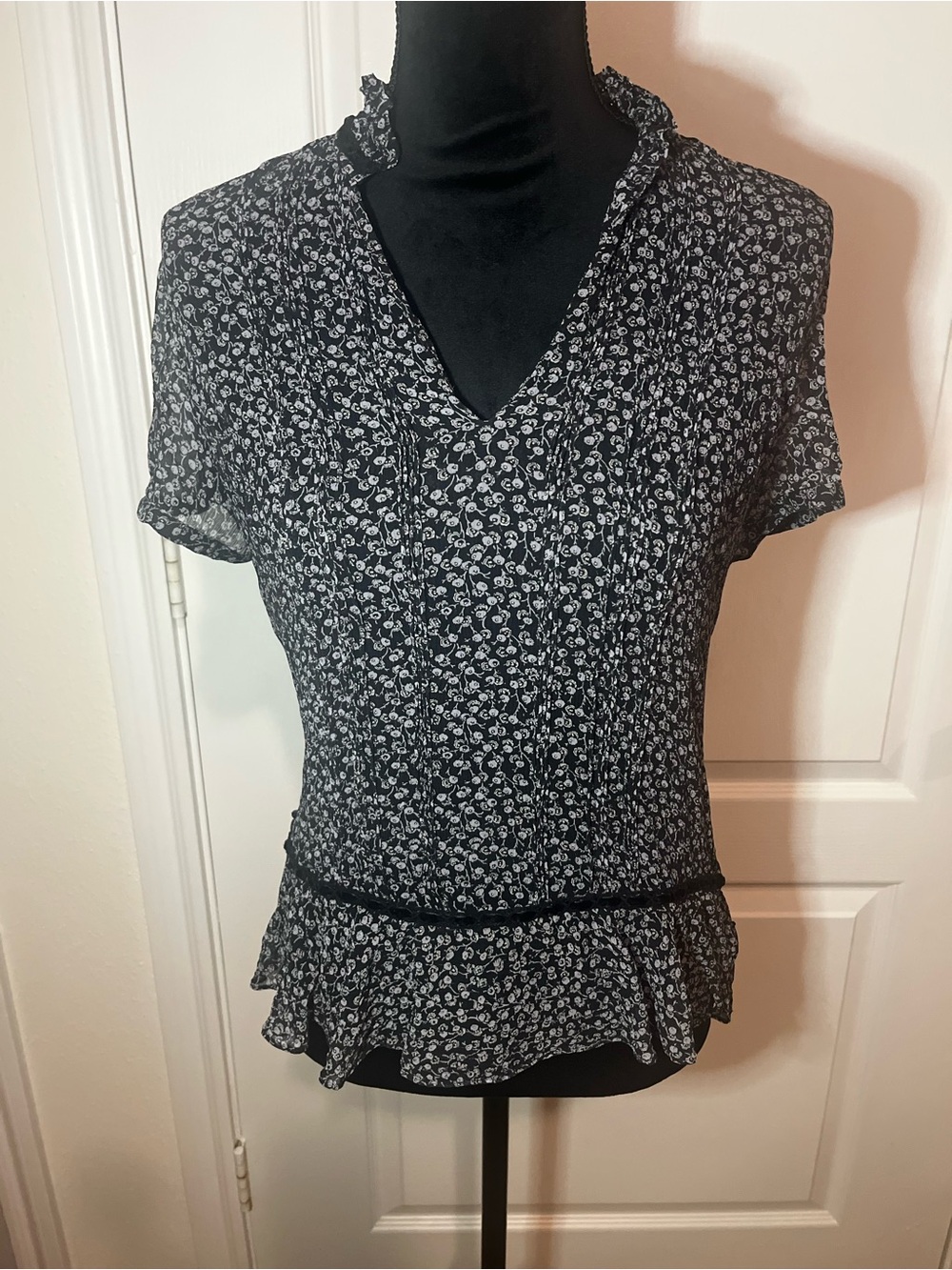 Ann Taylor Black and White Floral V-Neck Ruffle Blouse